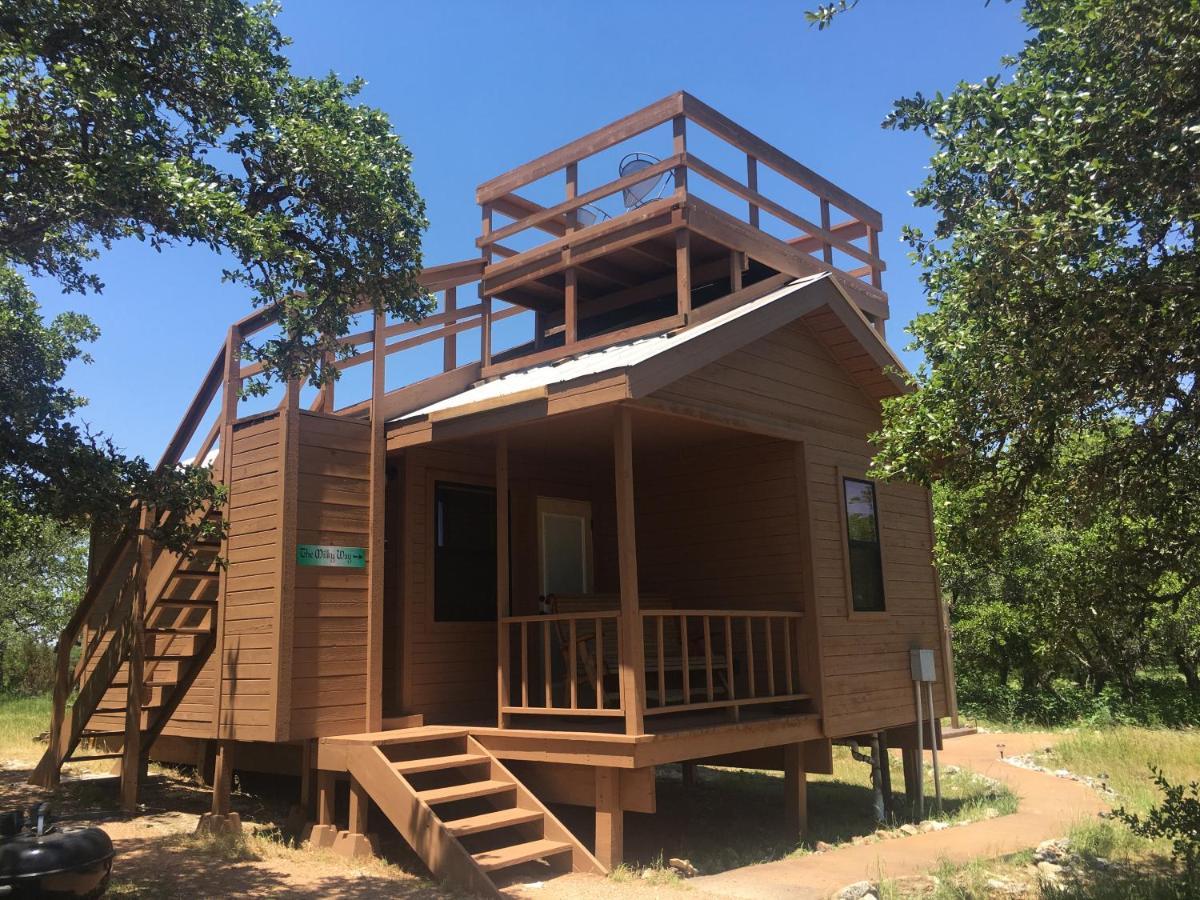 Walnut Canyon Cabins Fredericksburg Exterior photo