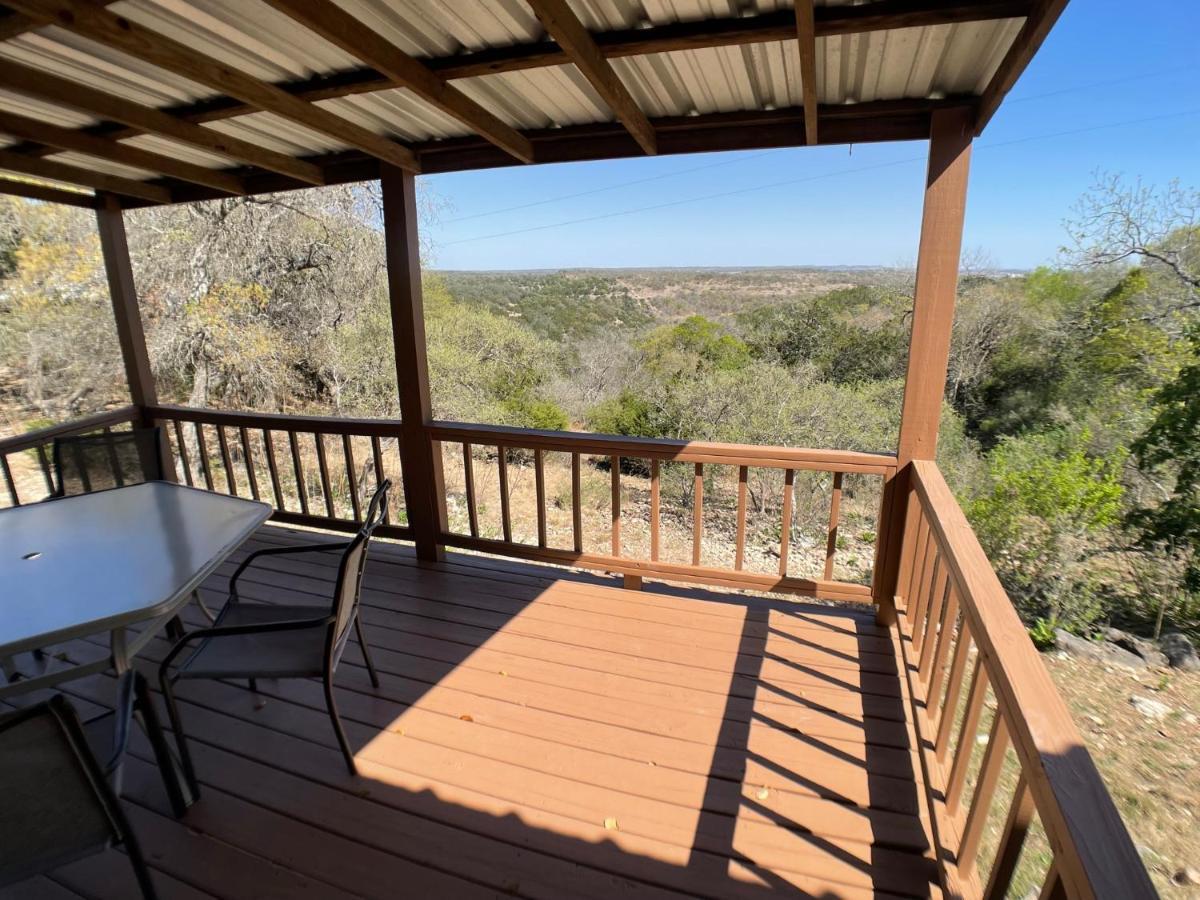 Walnut Canyon Cabins Fredericksburg Exterior photo