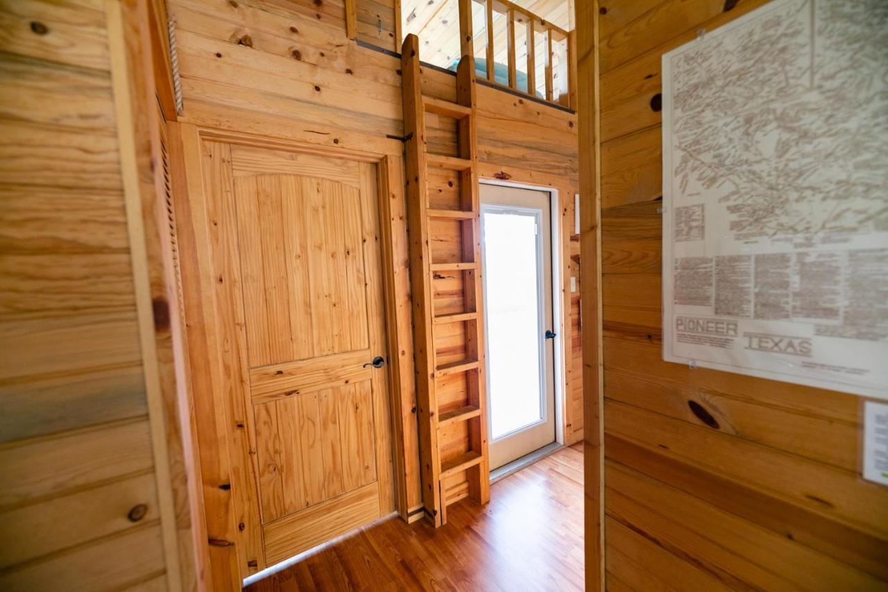 Walnut Canyon Cabins Fredericksburg Exterior photo